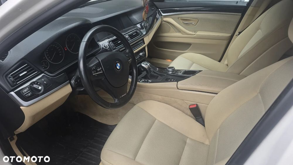 BMW Seria 5 520d - 6