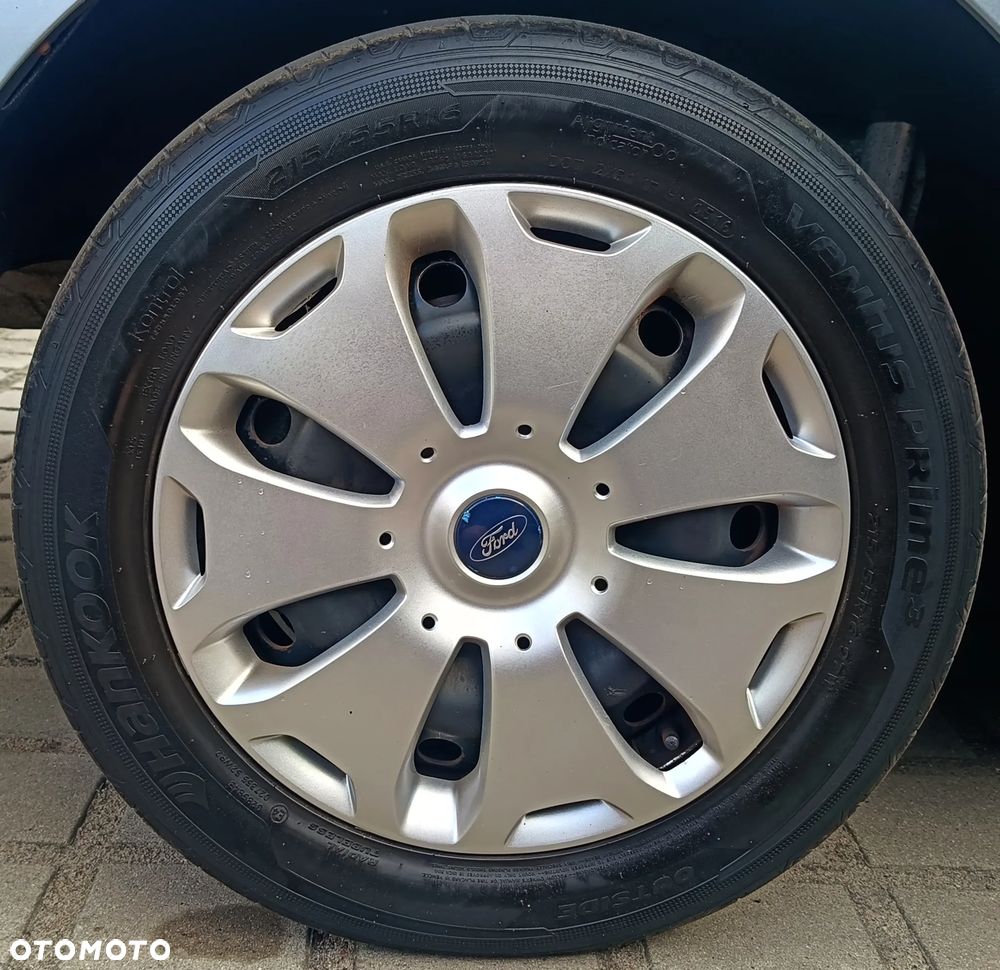 Ford Mondeo 2.0 Ambiente - 38