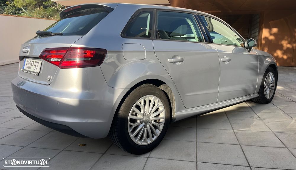 Audi A3 Sportback 1.6 TDI Advance - 6