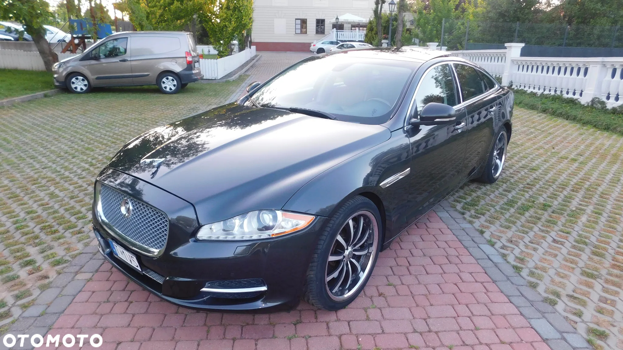 Jaguar XJ 5.0 V8 LWB Premium Luxury - 30