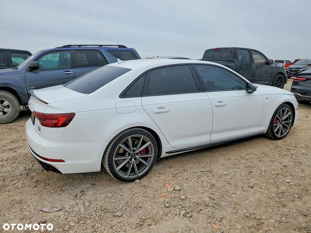 Audi A4 Limousine 2.0 TFSI quattro S tronic sport - 4