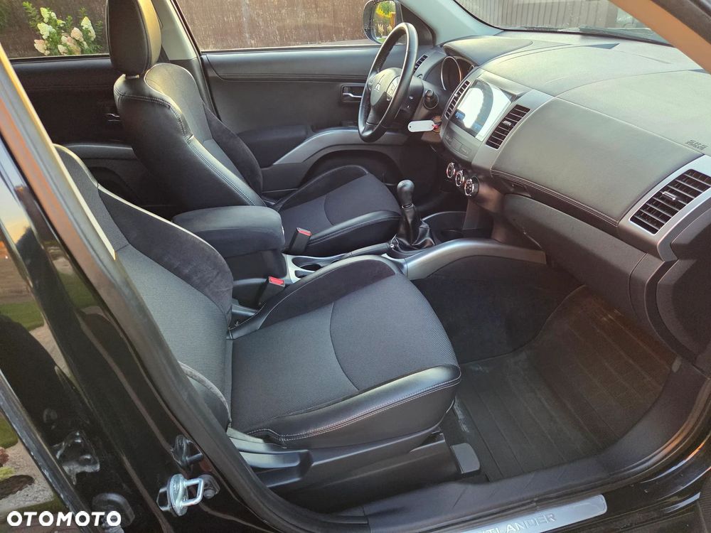Mitsubishi Outlander - 19