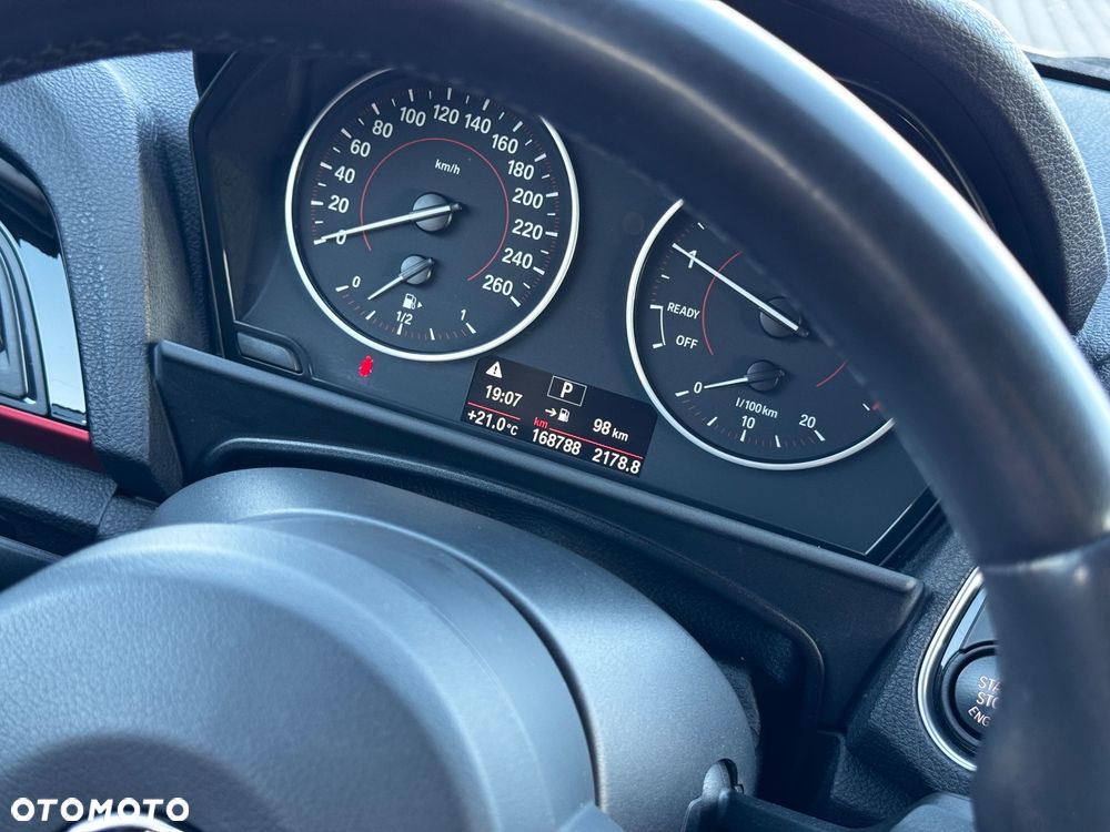 BMW Seria 1 118i Sport Line - 15