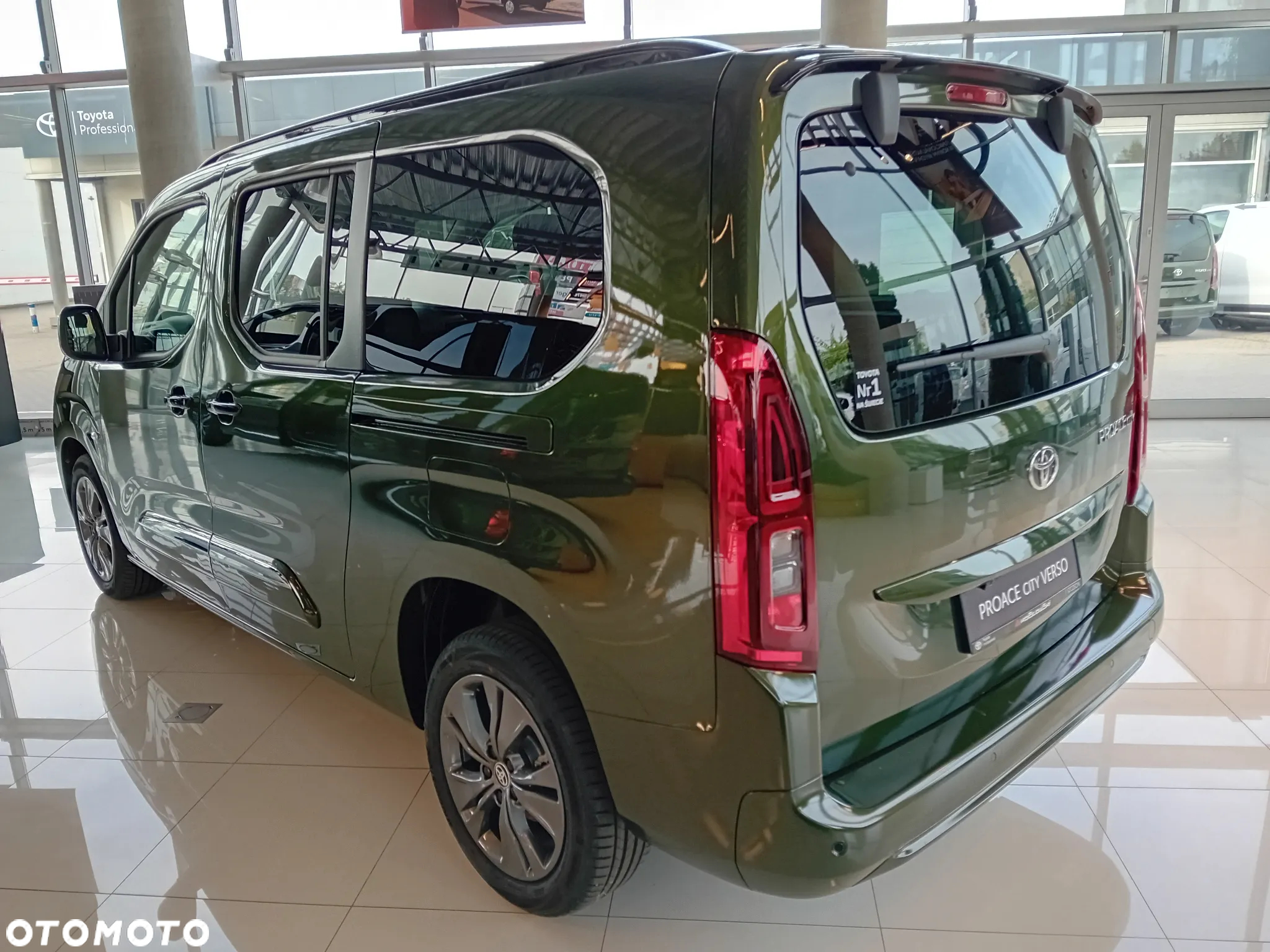 Toyota Proace City Verso 1.5 D-4D Family - 4