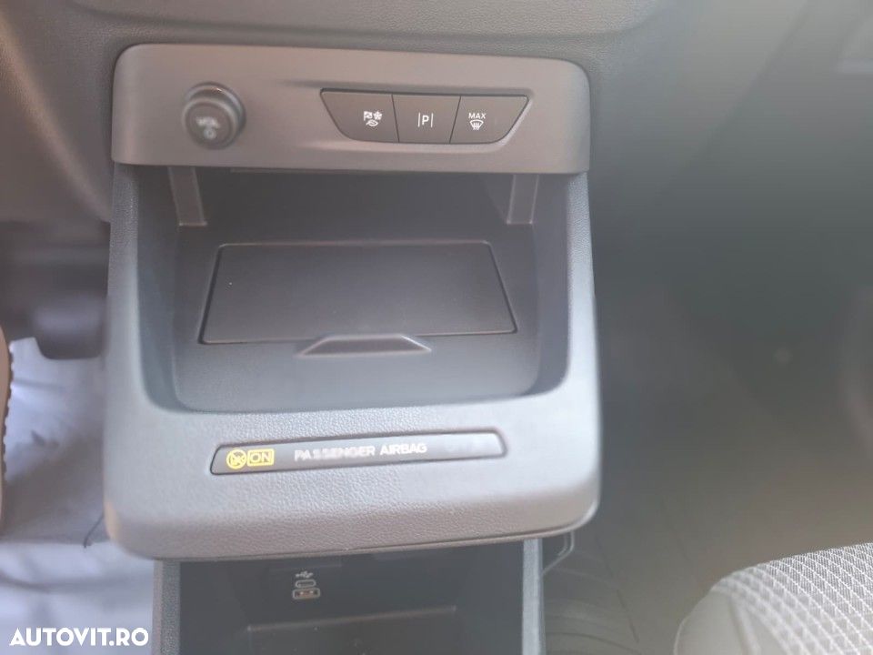 Ford Transit Courier - 16