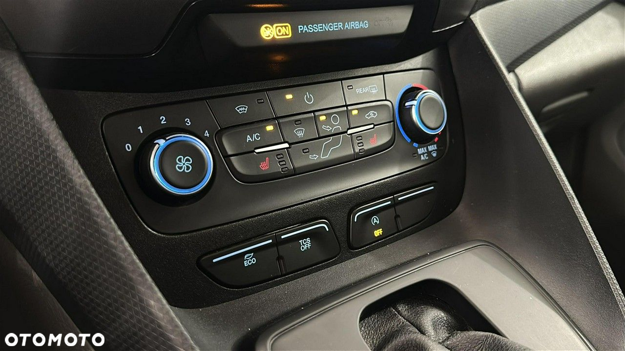 Ford Transit Connect - 22