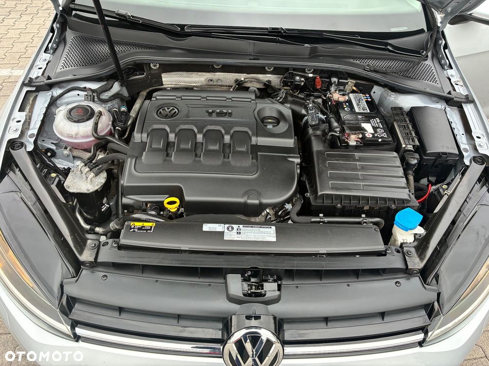 Volkswagen Golf 1.6 TDI SCR Comfortline - 21