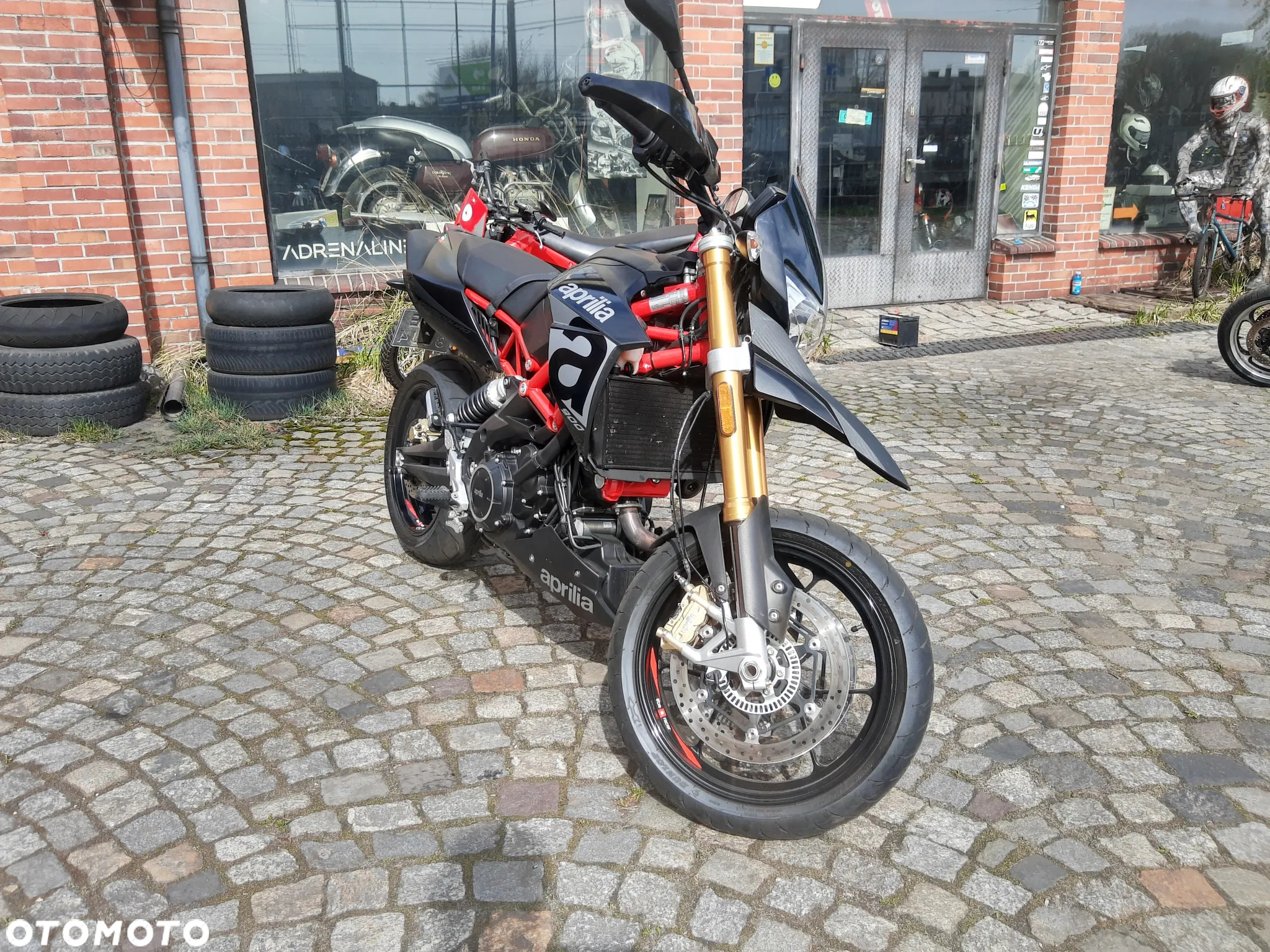 Aprilia Dorsoduro - 14