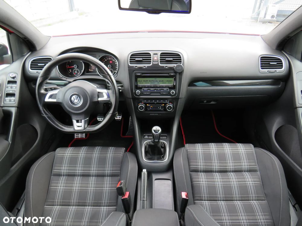 Volkswagen Golf - 27