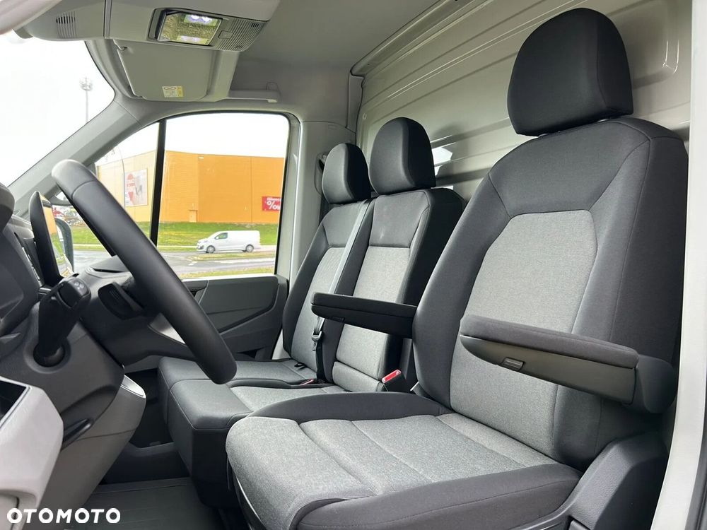 Volkswagen Crafter KONTENER MEBLOWY+WINDA/AUTOMAT/35 Podwozie z pojedynczą kabiną 2,0 l 163 KM manual r. o.: 4490 mm - 16