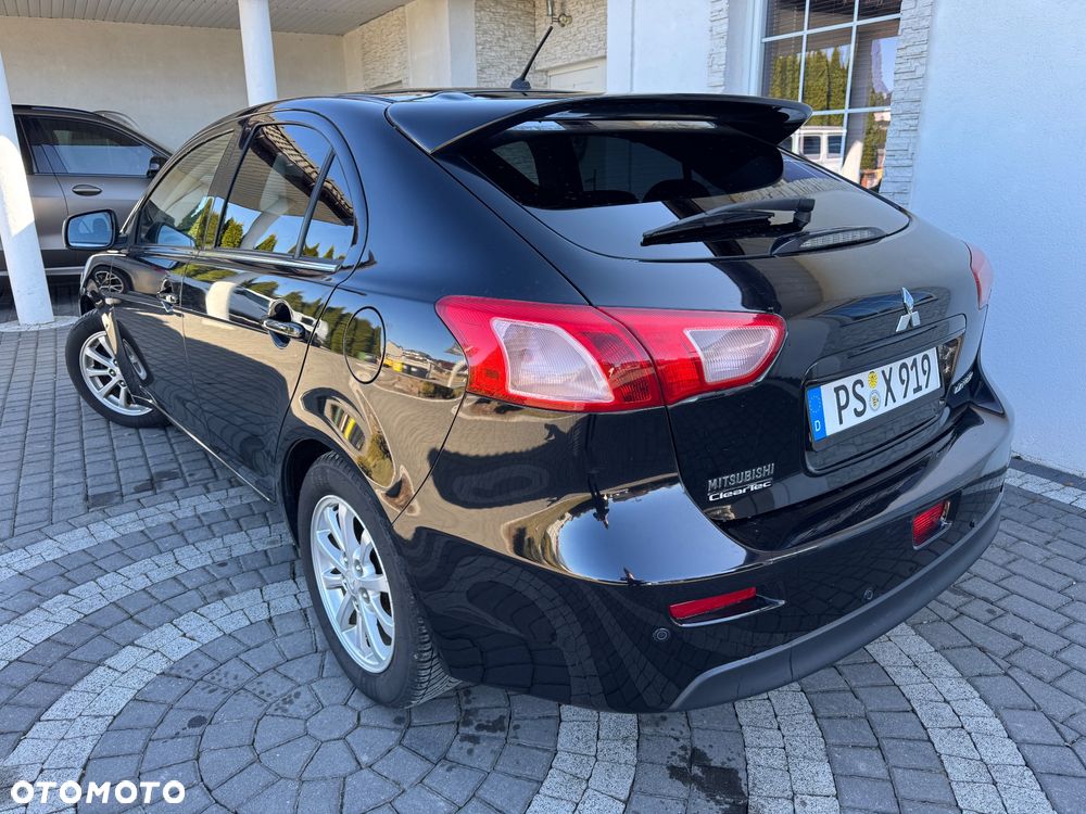 Mitsubishi Lancer 1.6 Invite - 4