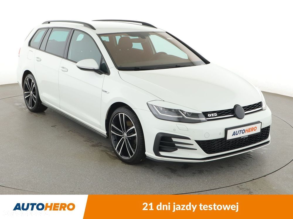 Volkswagen Golf - 8