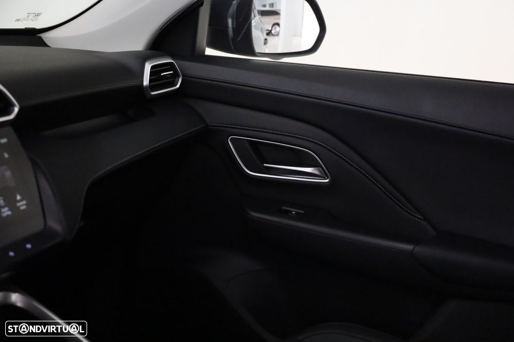 MG ZS 1.5 Hybrid+ Premium - 13