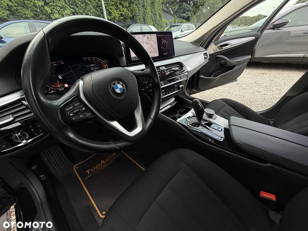 BMW Seria 5 520d - 18