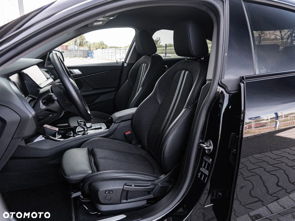 BMW Seria 2 218d Sport Line - 19