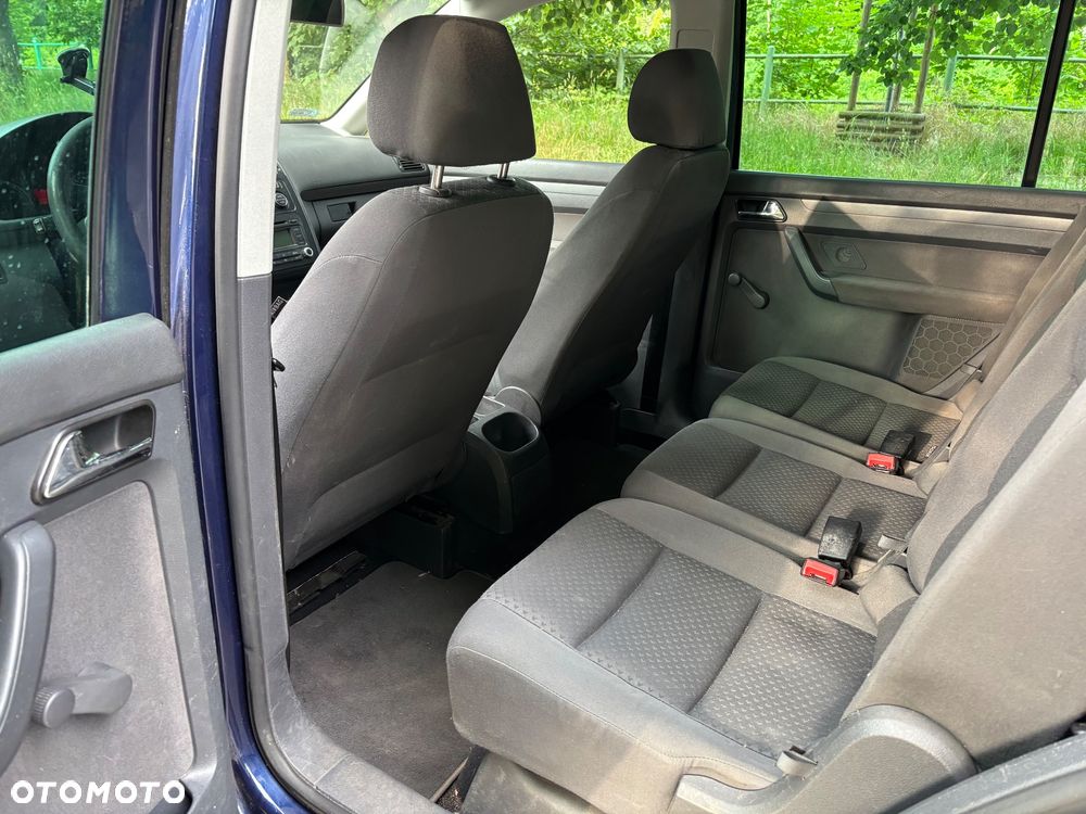 Volkswagen Touran 1.9 TDI Conceptline - 15