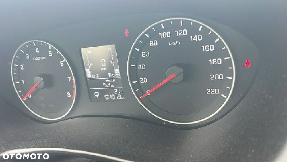 Hyundai i20 - 8