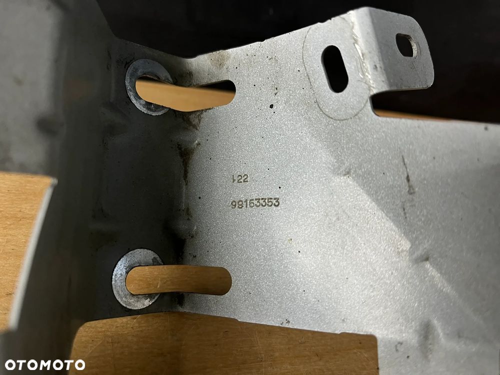 EXPERT III Jumpy III Vivaro IV Mocowanie błotnik prawy przód 98163353 - 2