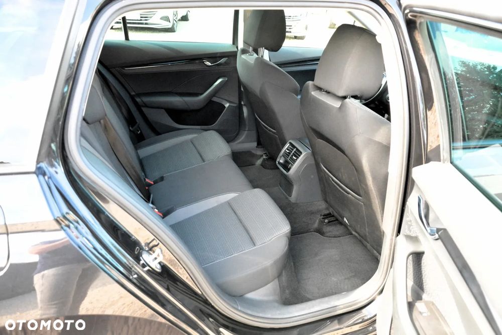 Skoda Octavia 2.0 TDI Ambition DSG - 33