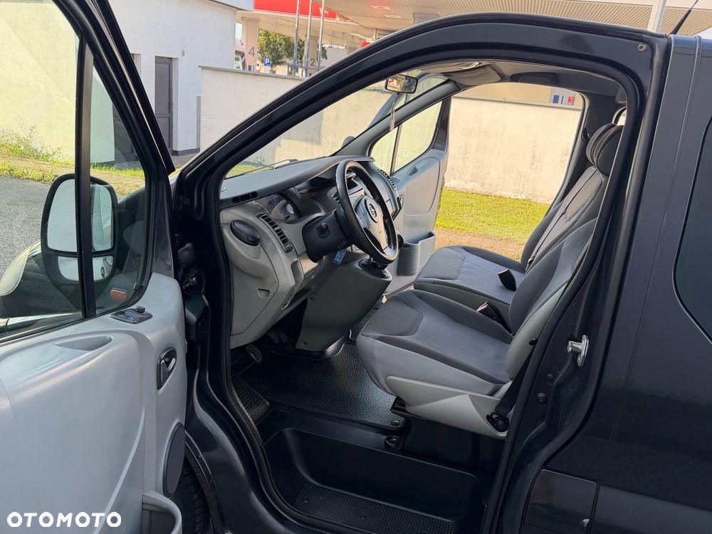Opel Vivaro L2H1 2.9t - 19