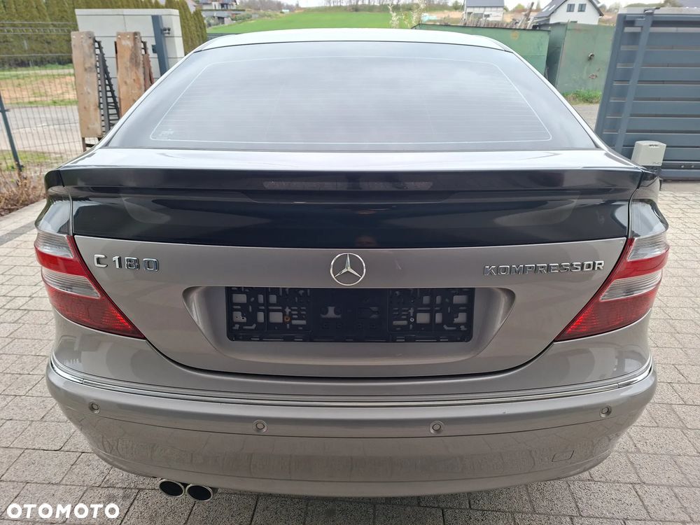 Mercedes-Benz Klasa C 180 Kompressor Starline - 8