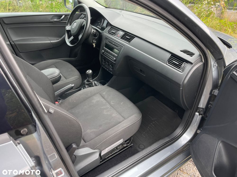 Skoda RAPID 1.2 TSI Active - 8
