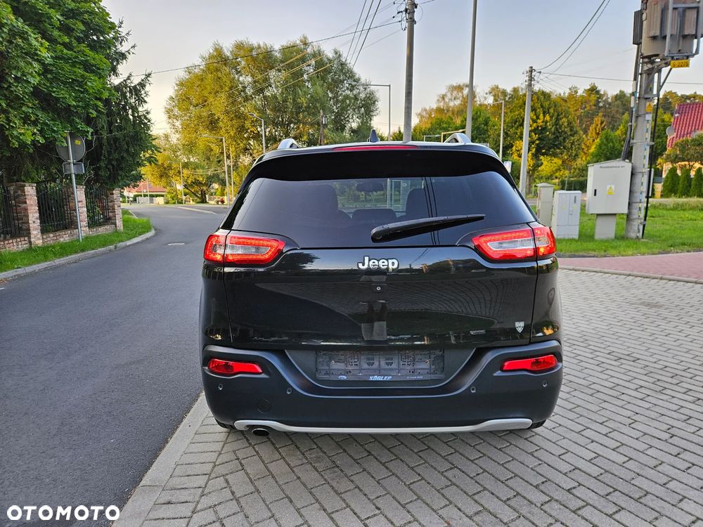 Jeep Cherokee - 5