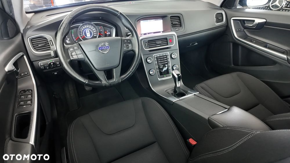Volvo V60 D2 Drive-E Momentum - 20