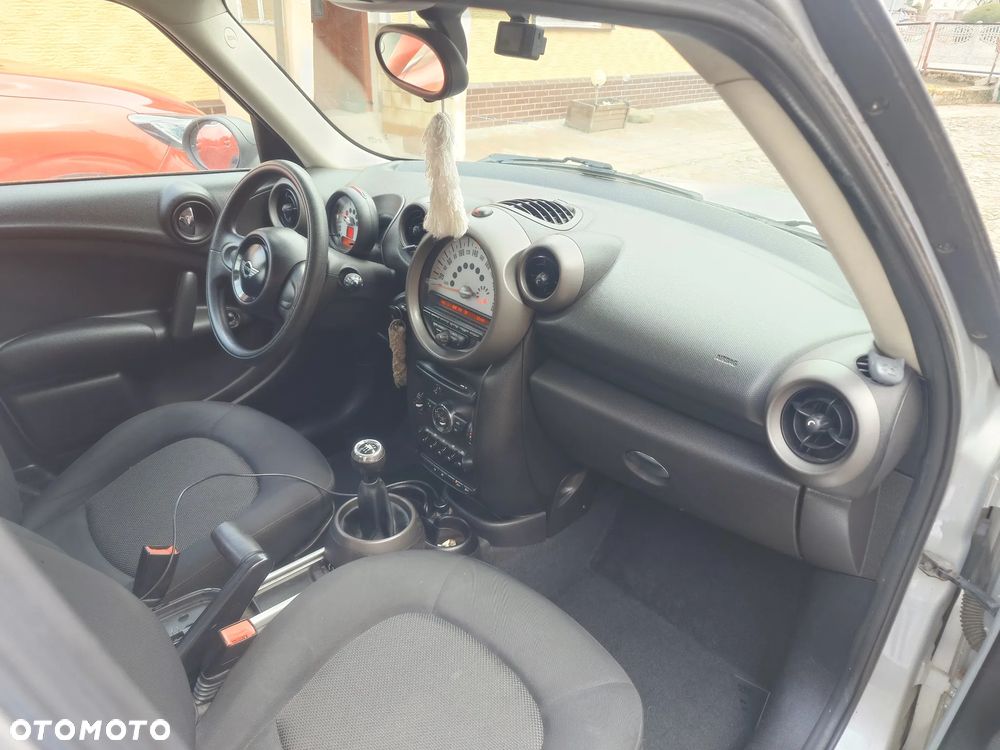 MINI Countryman One D - 9