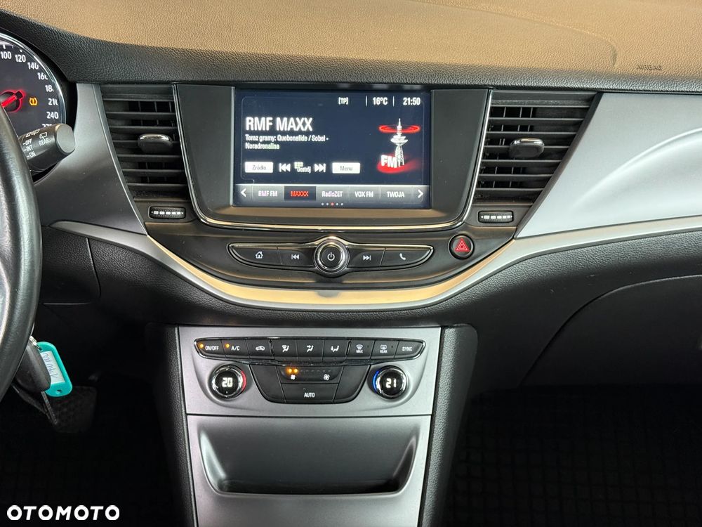 Opel Astra - 16