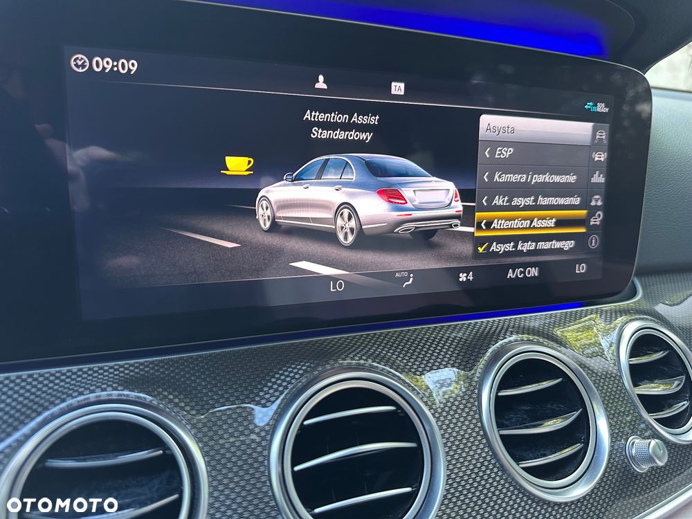 Mercedes-Benz Klasa E 220 d 4-Matic Business Edition 9G-TRONIC - 16