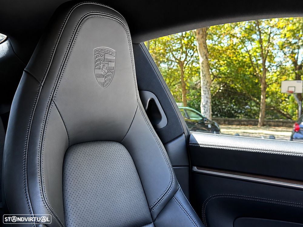 Porsche 911 (992) - 15