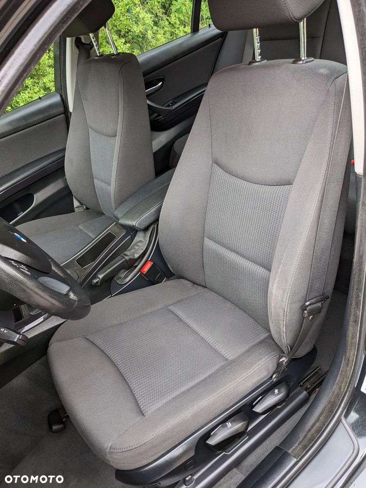 BMW Seria 3 318i Edition Exclusive - 5