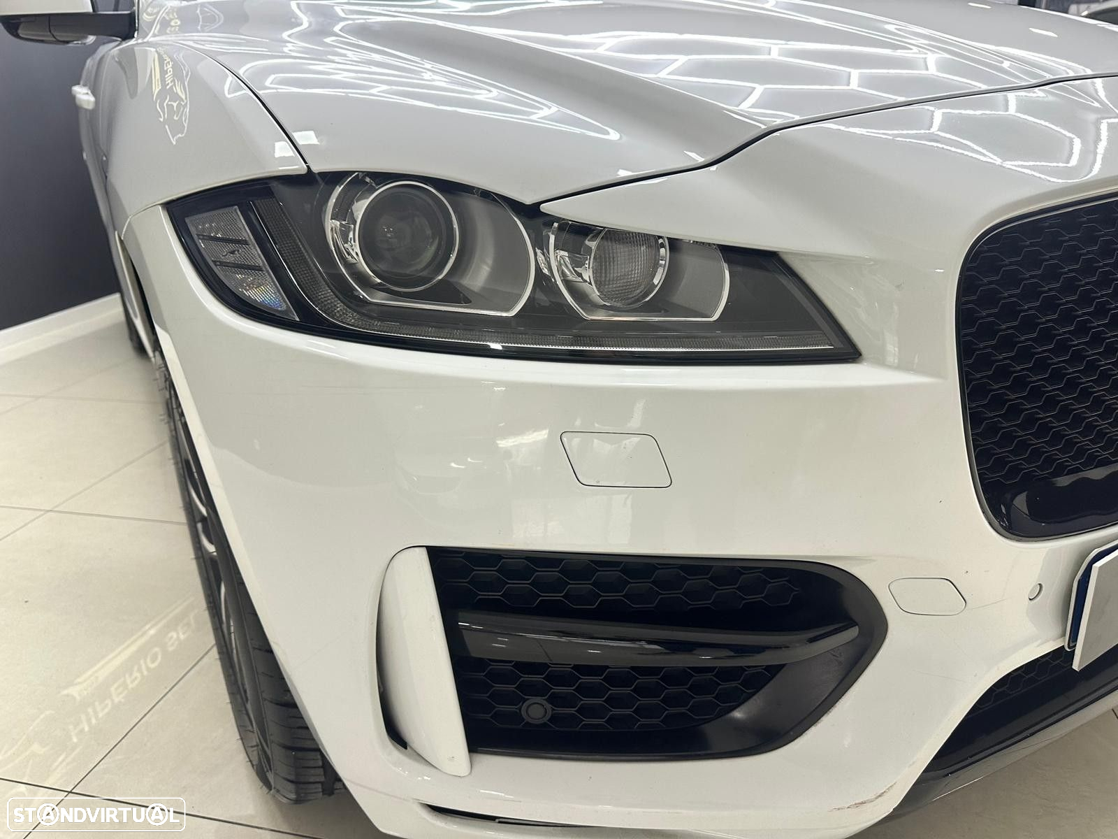 Jaguar F-Pace 2.0 i4D R-Sport AWD Aut. - 8