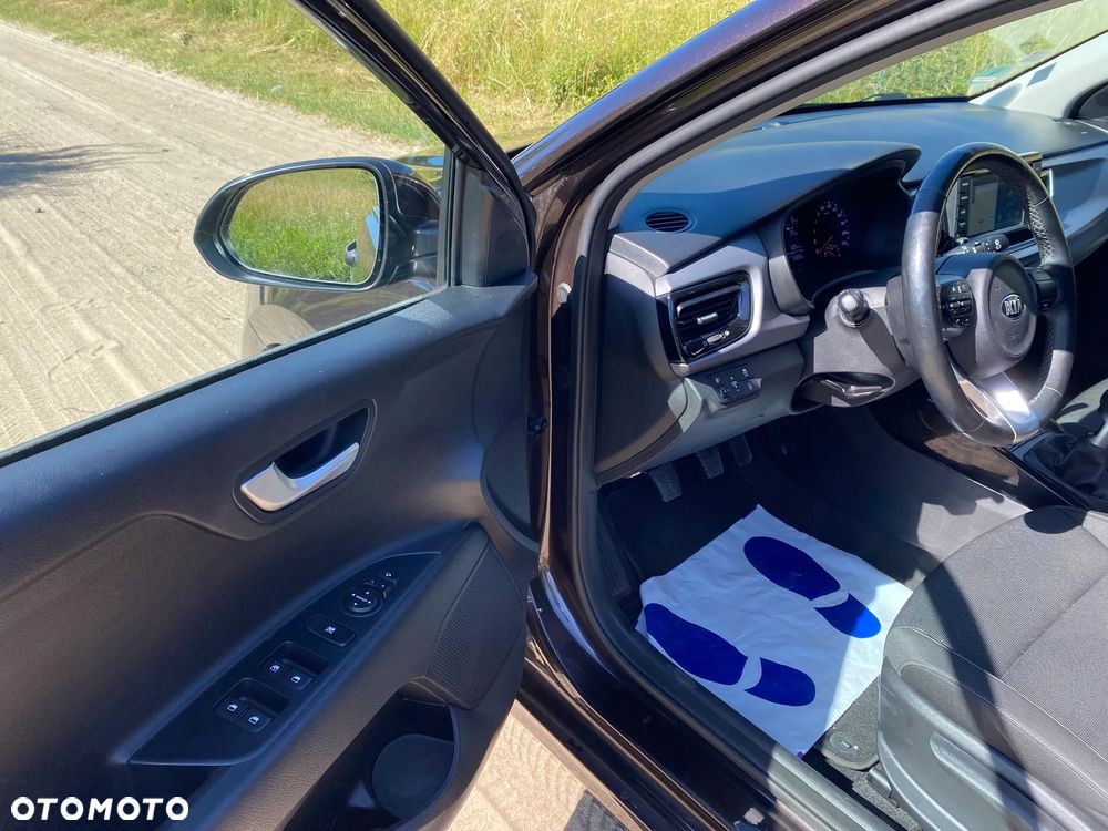 Kia Rio - 8