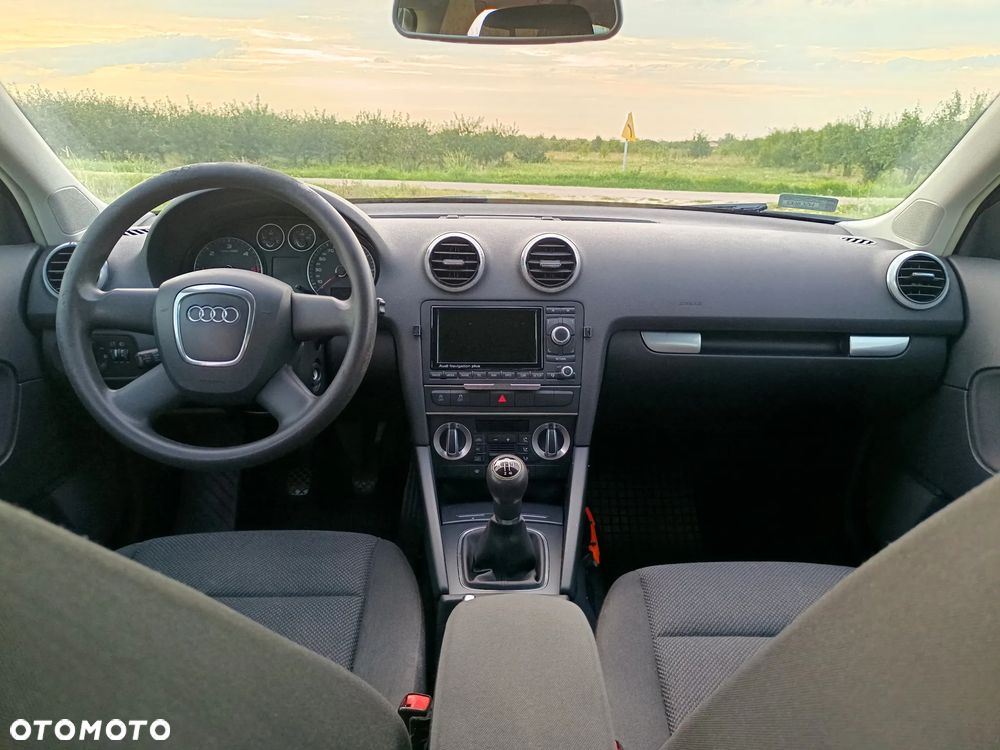 Audi A3 Sportback 1.6 TDI DPF Ambition - 17