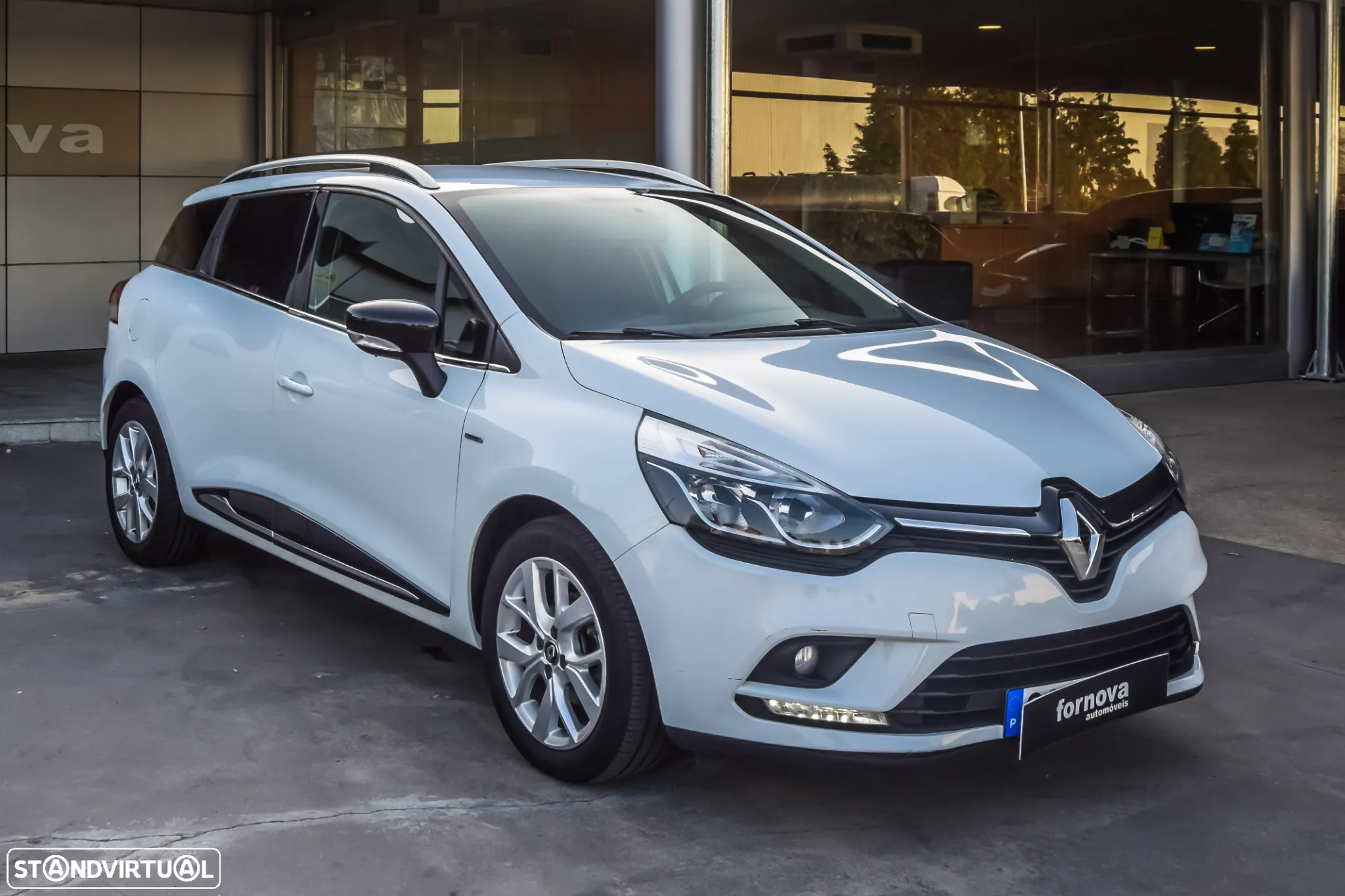 Renault Clio Sport Tourer 0.9 TCe Limited - 4