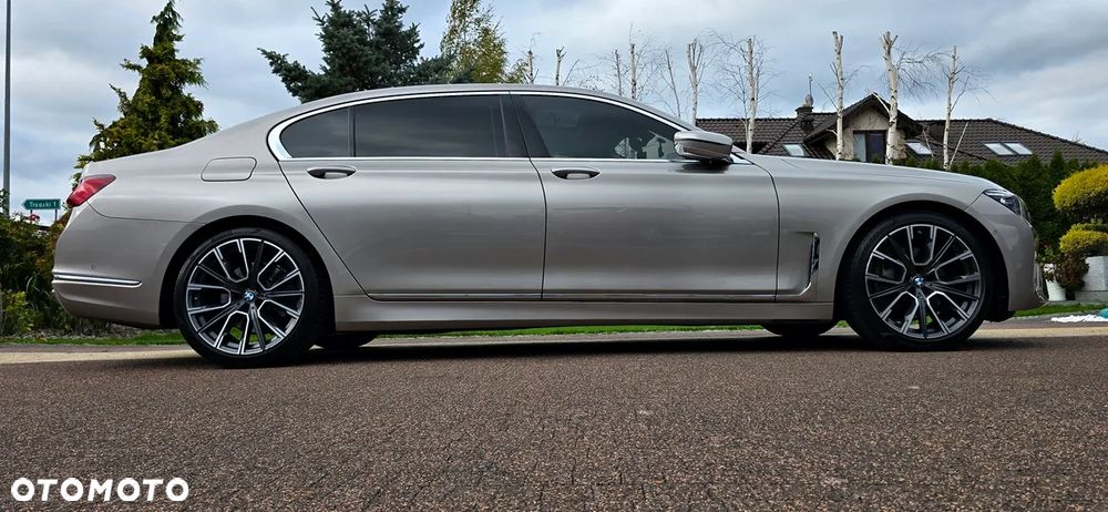 BMW Seria 7 [G11 G12] 19-22 - 34