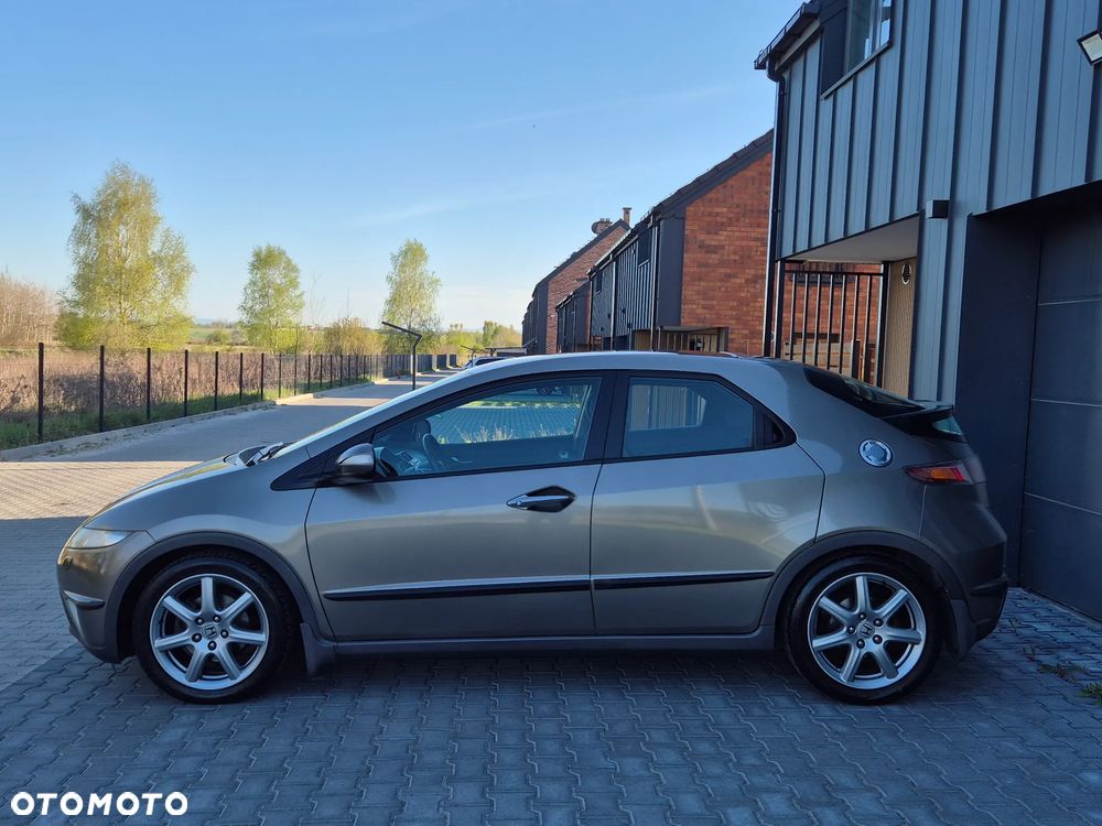 Honda Civic 1.8 Executive - 35