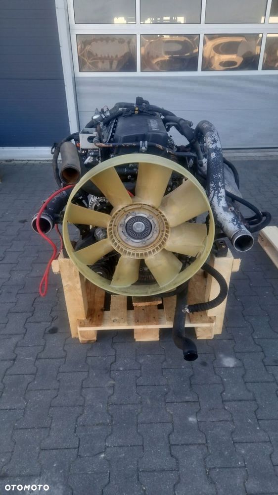 Silnik Engine Iveco Trakker Stralis Cursor 8 E4 / E5 F2BE3681C Pod PTO - 2