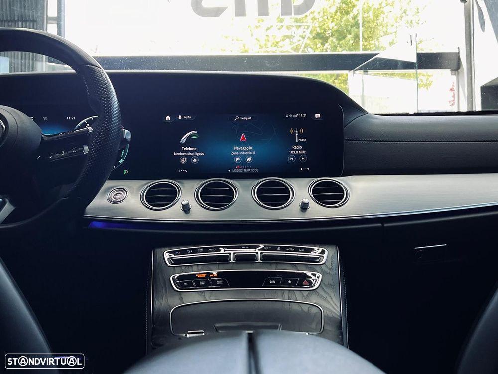 Mercedes-Benz E 300 de AMG Line - 24