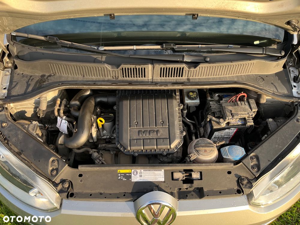 Volkswagen up! 1.0 high - 10