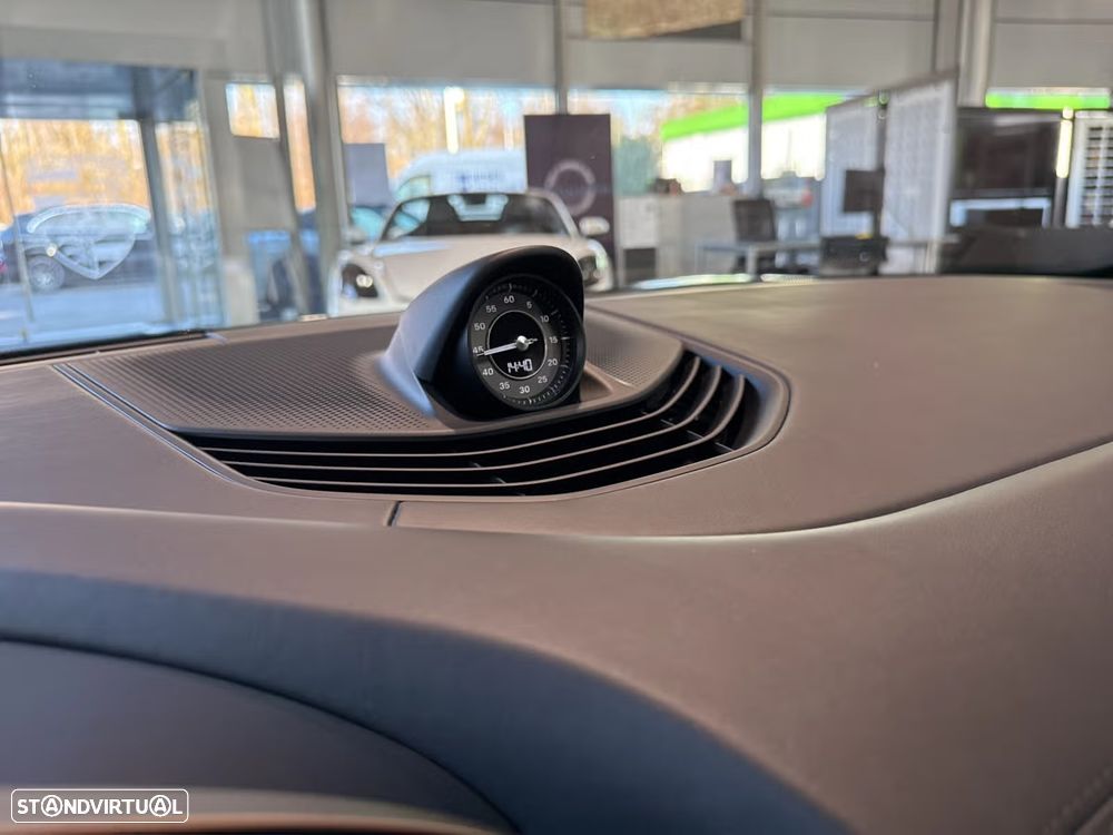 Porsche Taycan Cross Turismo 4S - 34