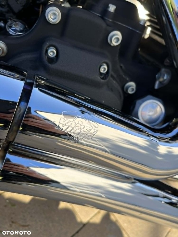 Harley-Davidson Dyna Street Bob - 12