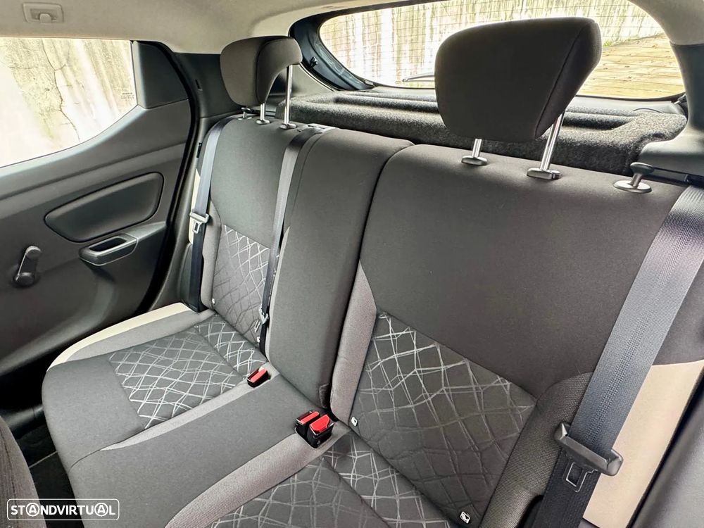 Nissan Micra 1.0 G Visia - 12