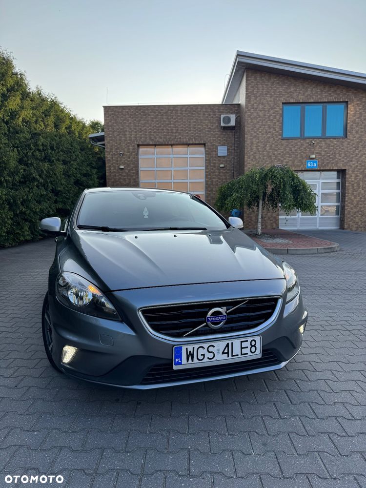 Volvo V40 D2 Drive-E R-Design Momentum - 3