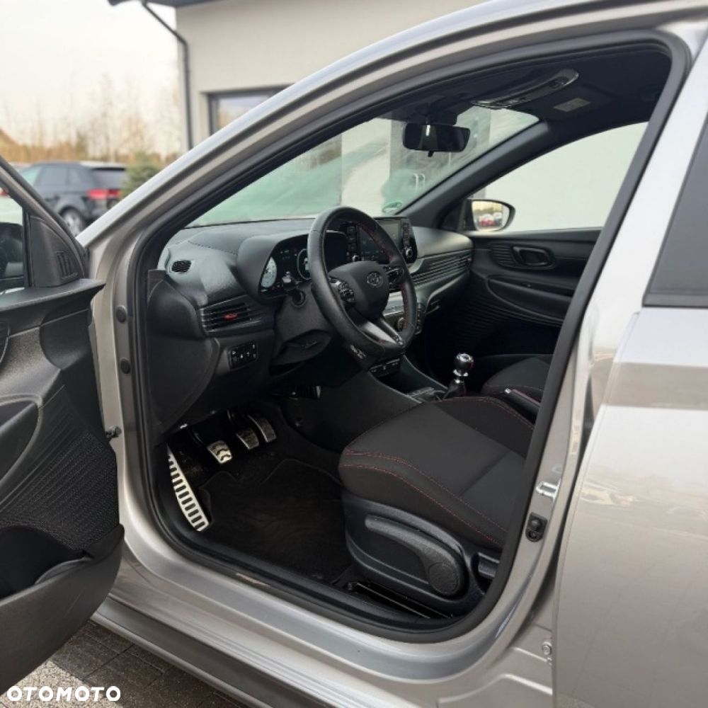Hyundai i20 - 18