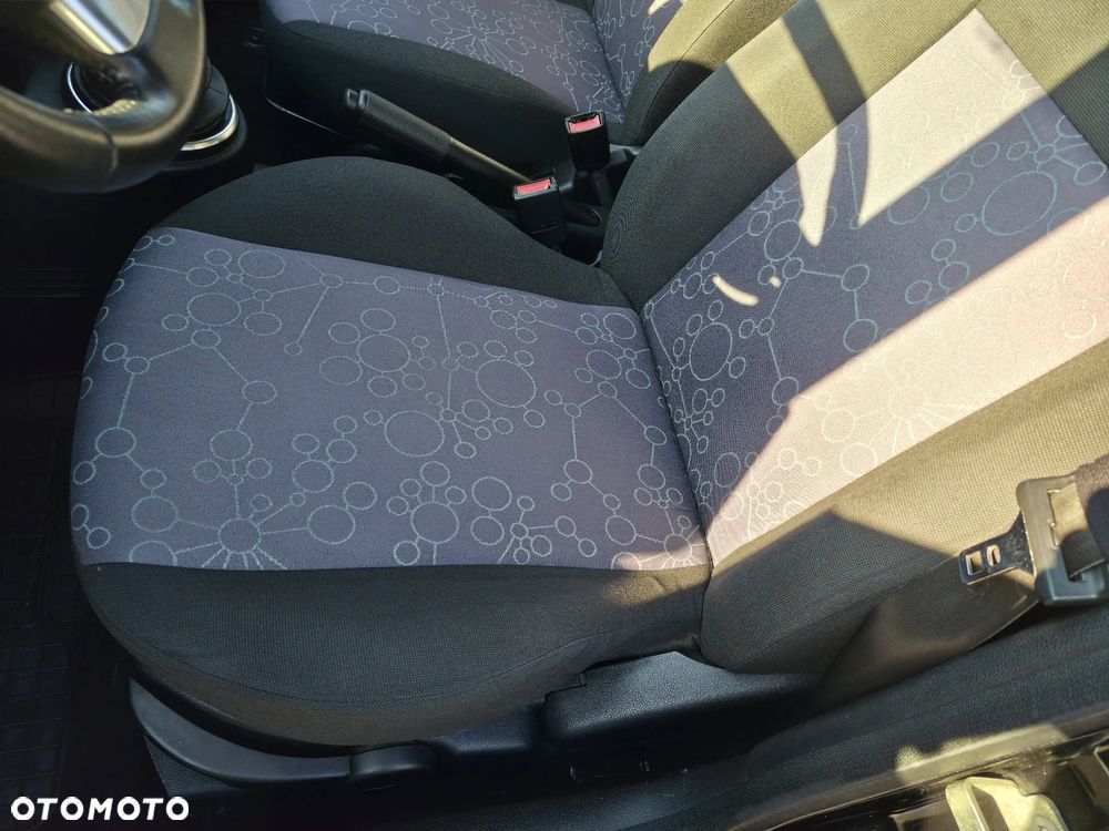 Ford Fiesta 1.4 Trend - 27