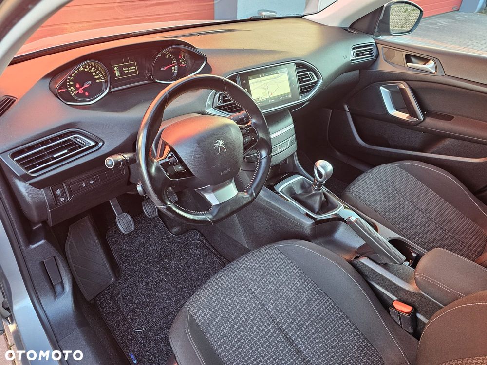 Peugeot 308 BlueHDi 120 Stop & Start Allure - 17