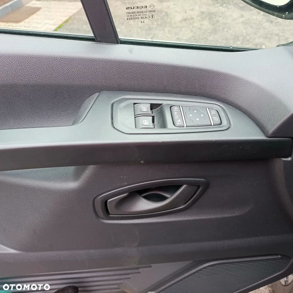 Renault Trafic - 19